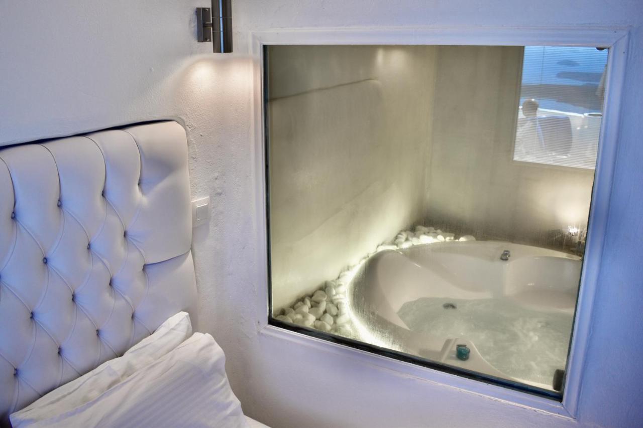 Aeolos Art & Eco Suites Adults Only Imerovigli  Bagian luar foto