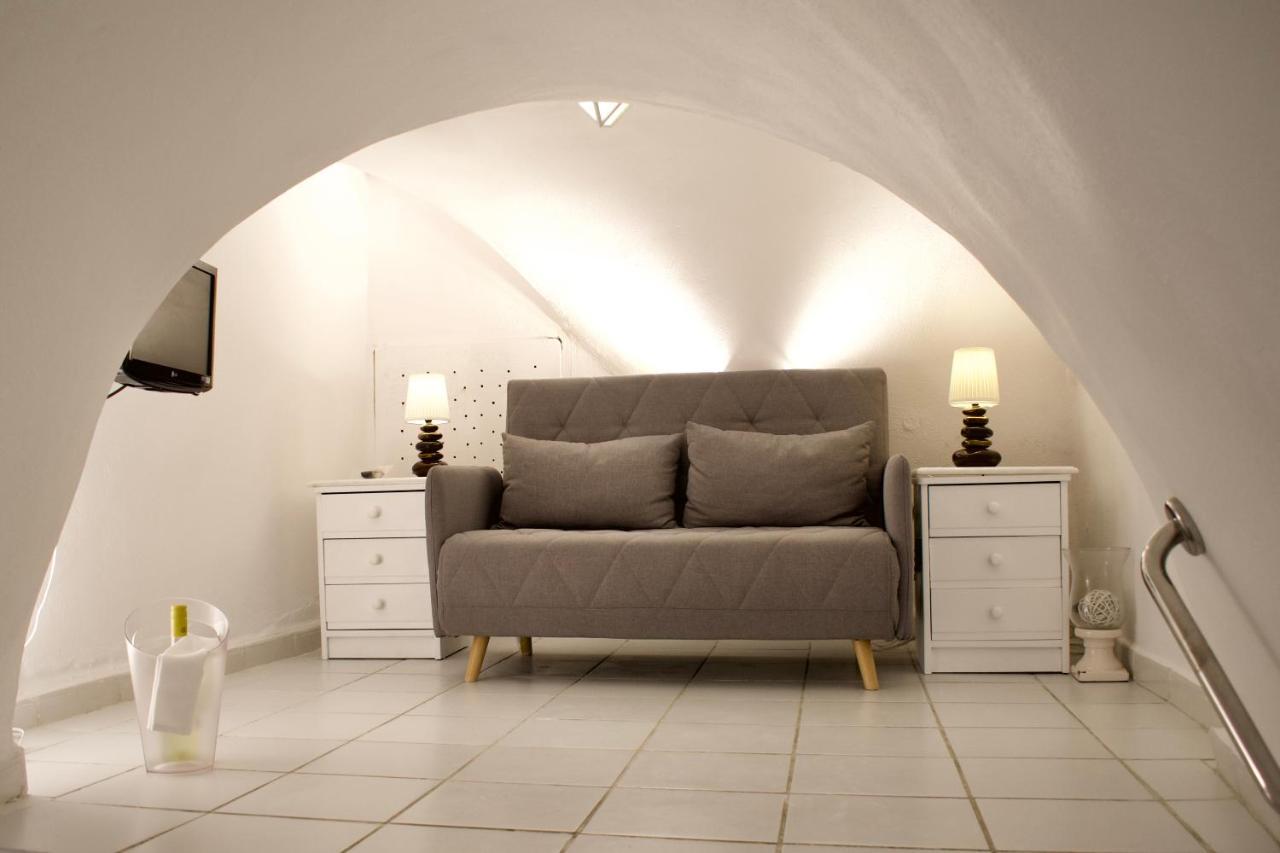 Aeolos Art & Eco Suites Adults Only Imerovigli  Bagian luar foto