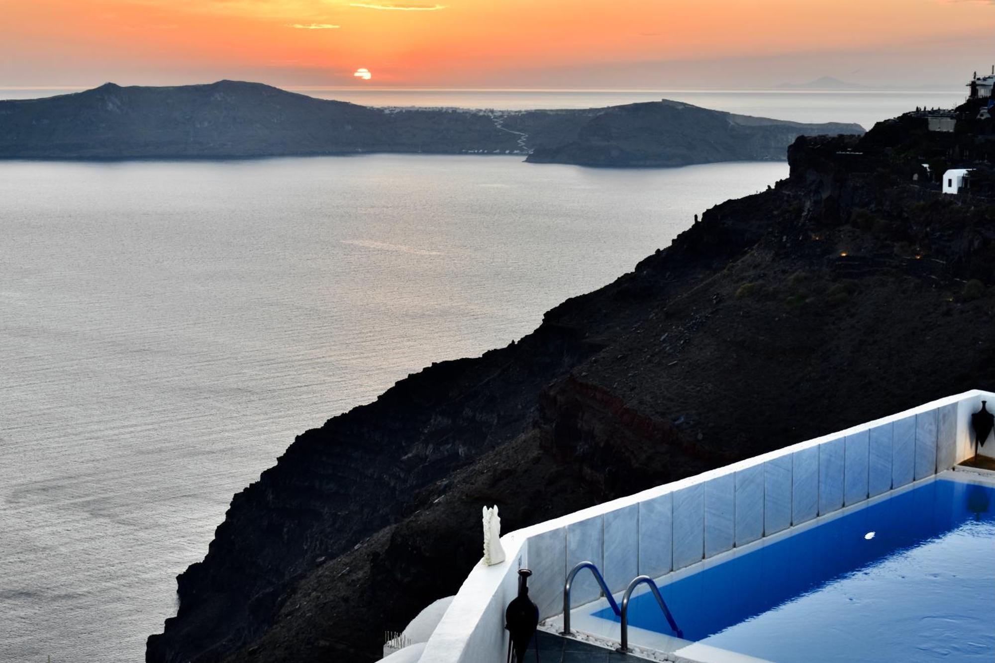 Aeolos Art & Eco Suites Adults Only Imerovigli  Bagian luar foto